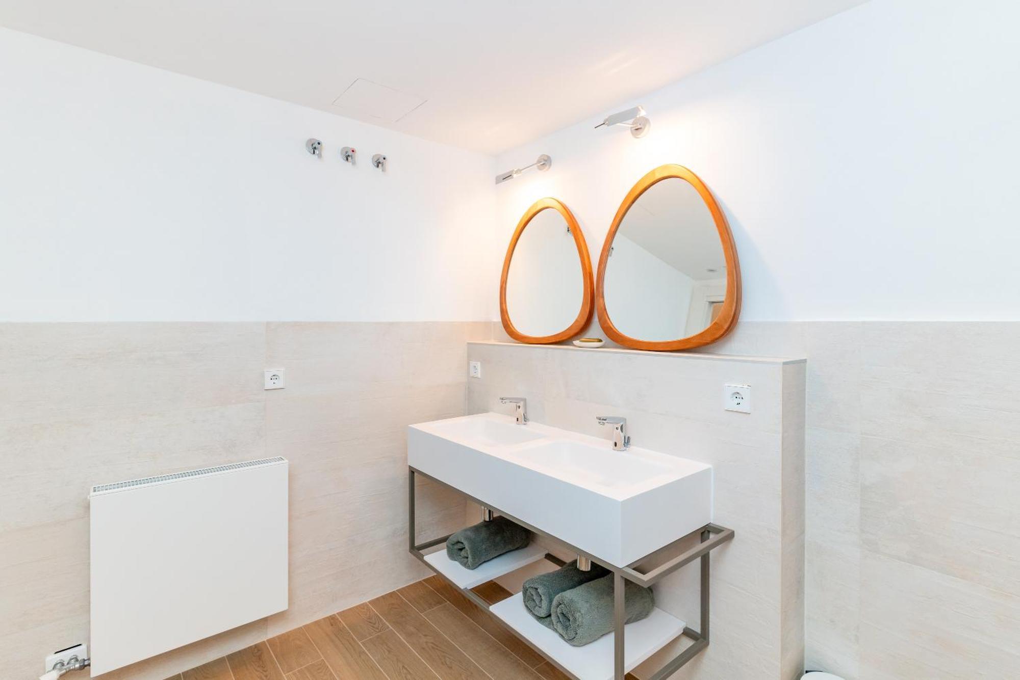 La Terraza - Grosszuegiges Appartment In Katalanischer Masia Sant Iscle De Vallalta المظهر الخارجي الصورة