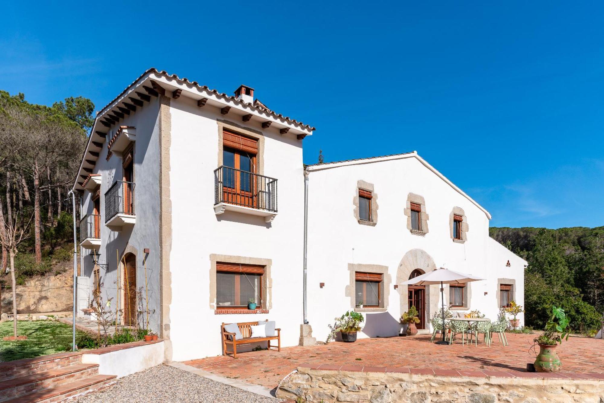 La Terraza - Grosszuegiges Appartment In Katalanischer Masia Sant Iscle De Vallalta المظهر الخارجي الصورة