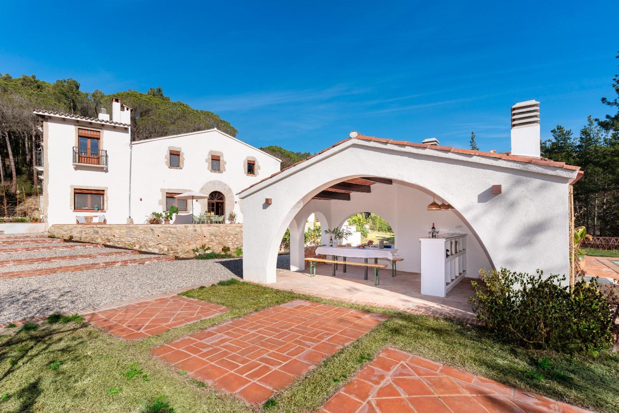 La Terraza - Grosszuegiges Appartment In Katalanischer Masia Sant Iscle De Vallalta المظهر الخارجي الصورة
